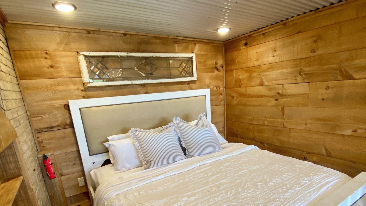Photo of Bedroom in Girard
