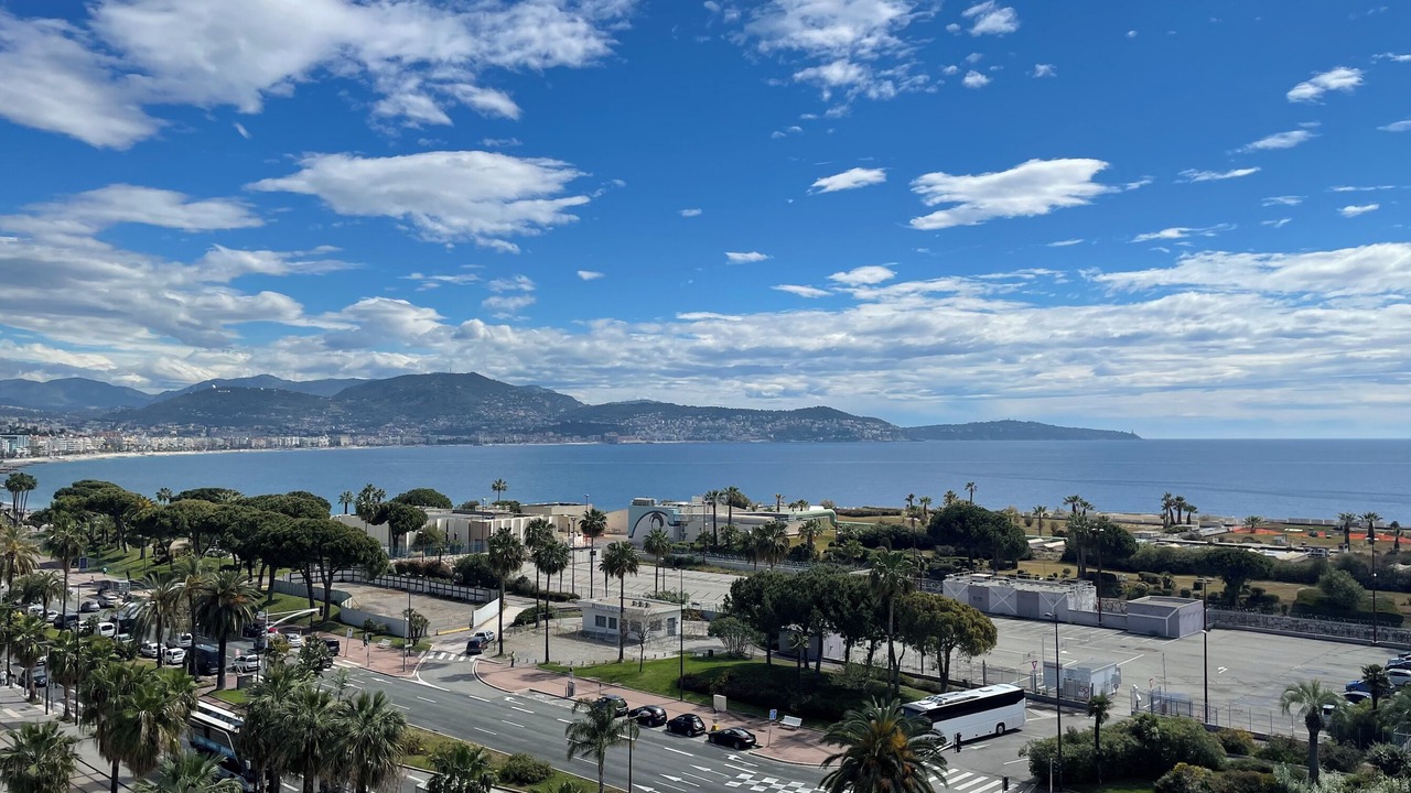Photo of Others in La Californie