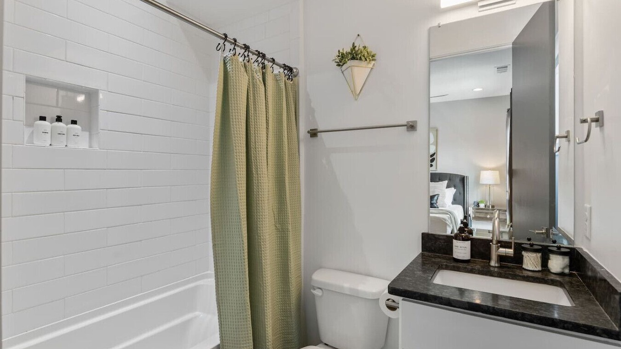 Photo of Bathroom in Hillsboro Village