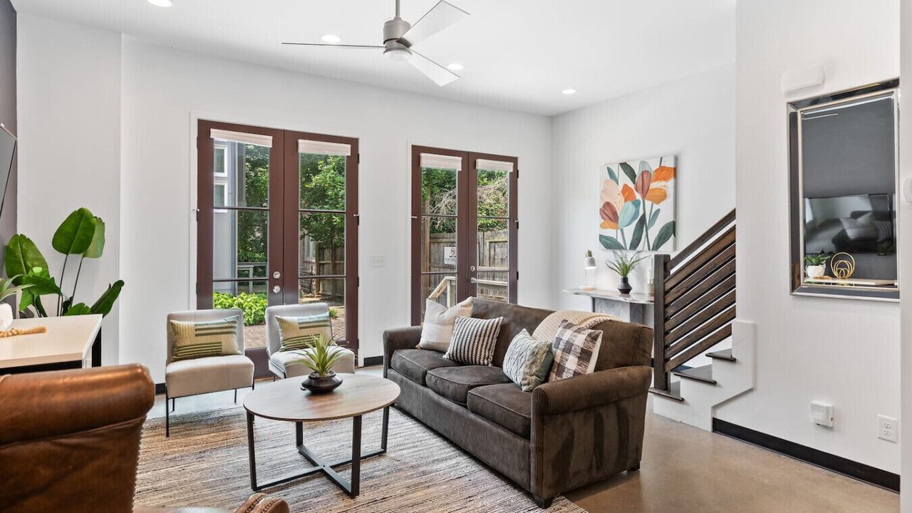 Photo of Bedroom in Hillsboro Village