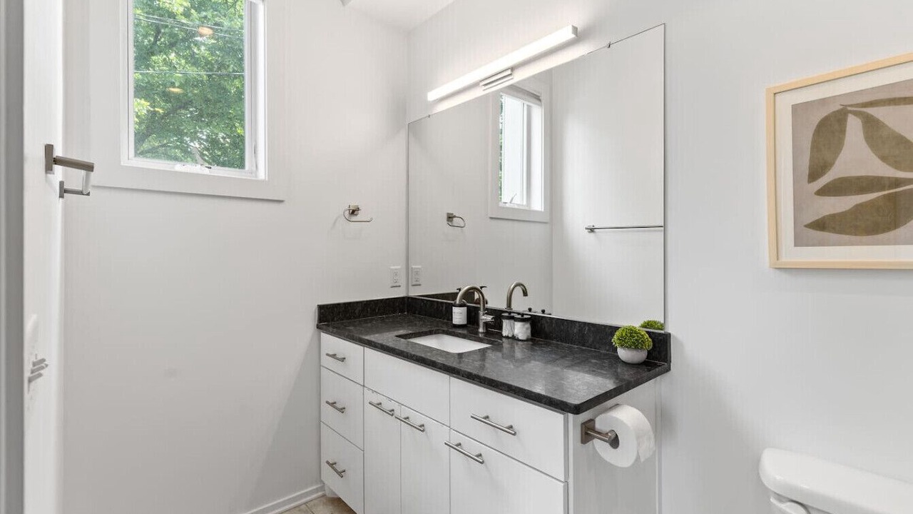 Photo of Bathroom in Hillsboro Village