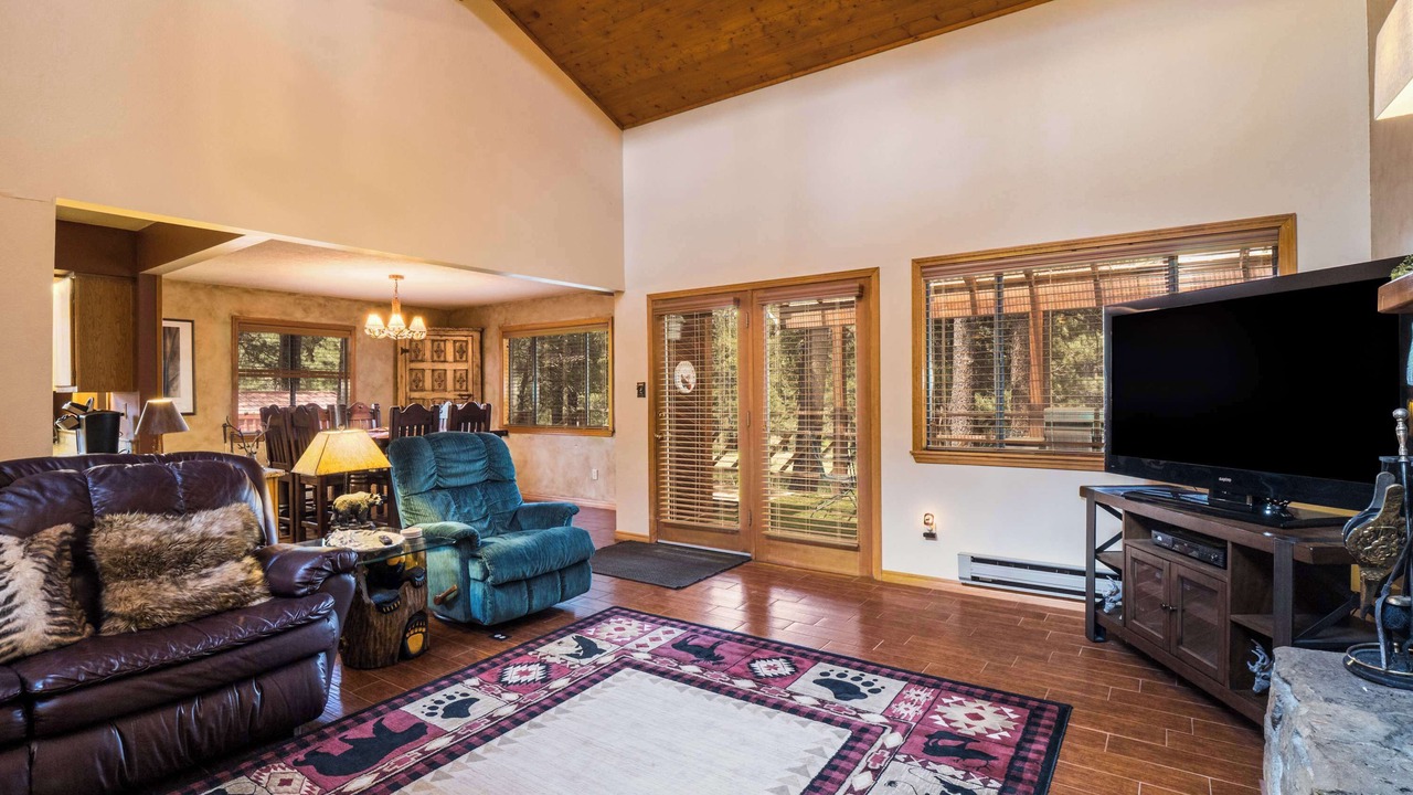 Photo of Livingroom in Angel Fire