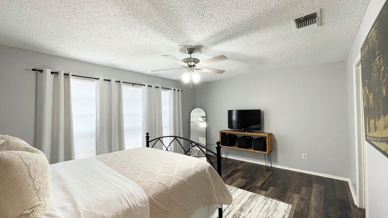 Photo of Bedroom in West Arlington
