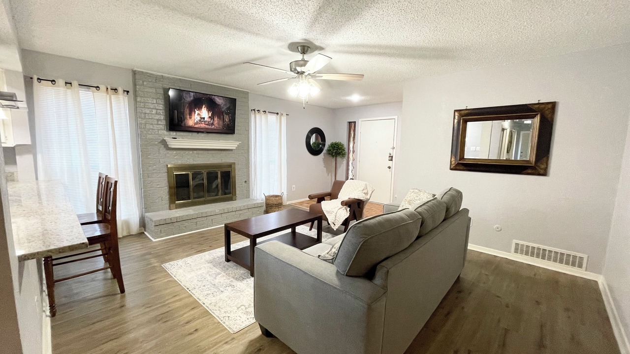 Photo of Livingroom in West Arlington