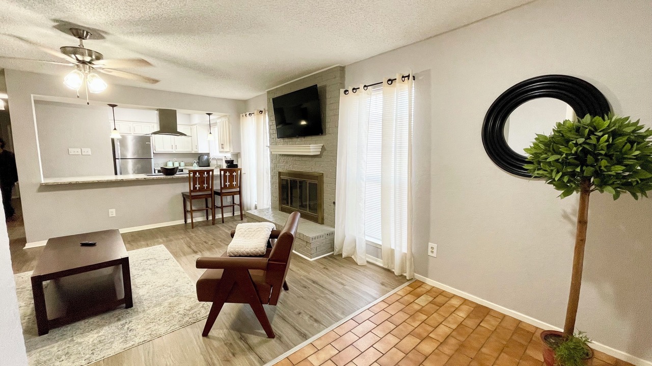 Photo of Livingroom in West Arlington