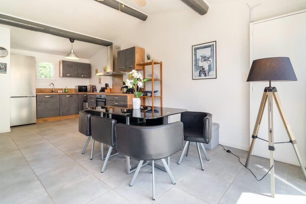 Photo of Kitchen in Caumont-sur-Durance