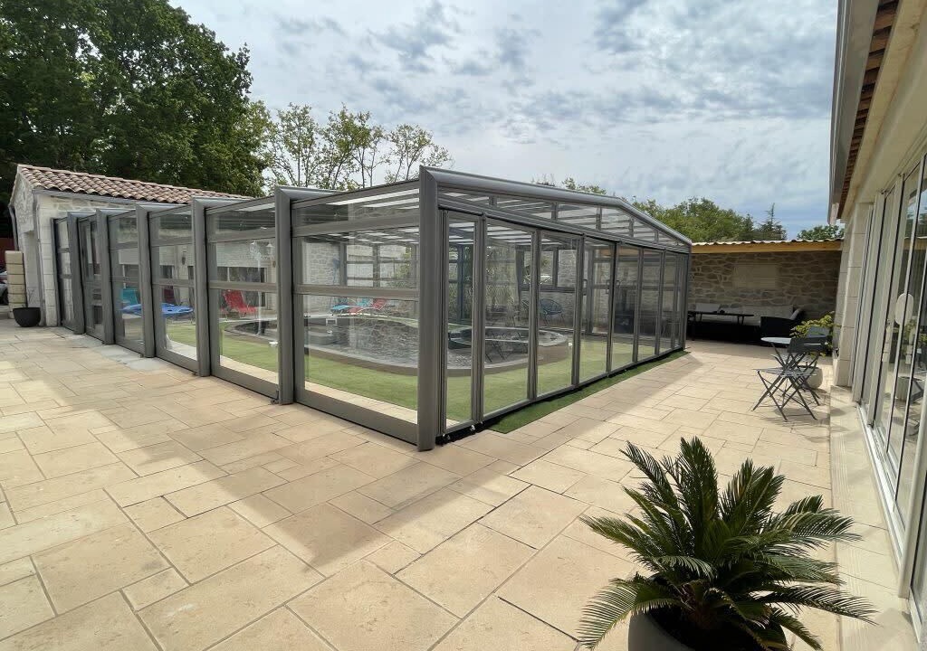 Photo of Patio Balcony in Caumont-sur-Durance