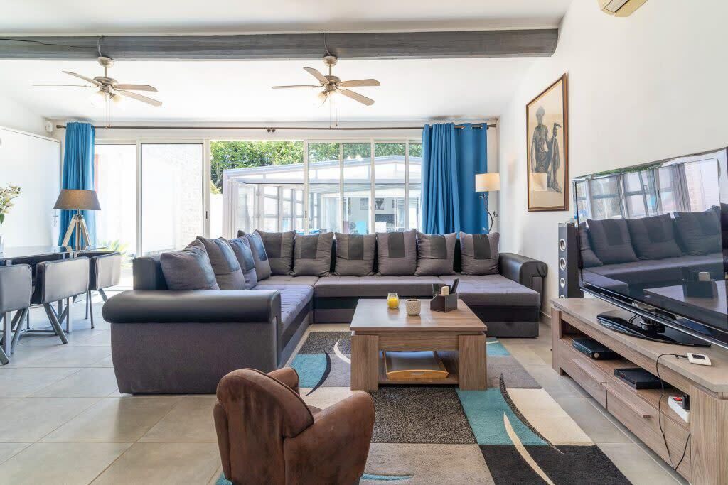 Photo of Livingroom in Caumont-sur-Durance