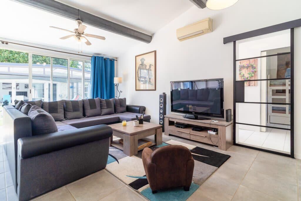 Photo of Livingroom in Caumont-sur-Durance