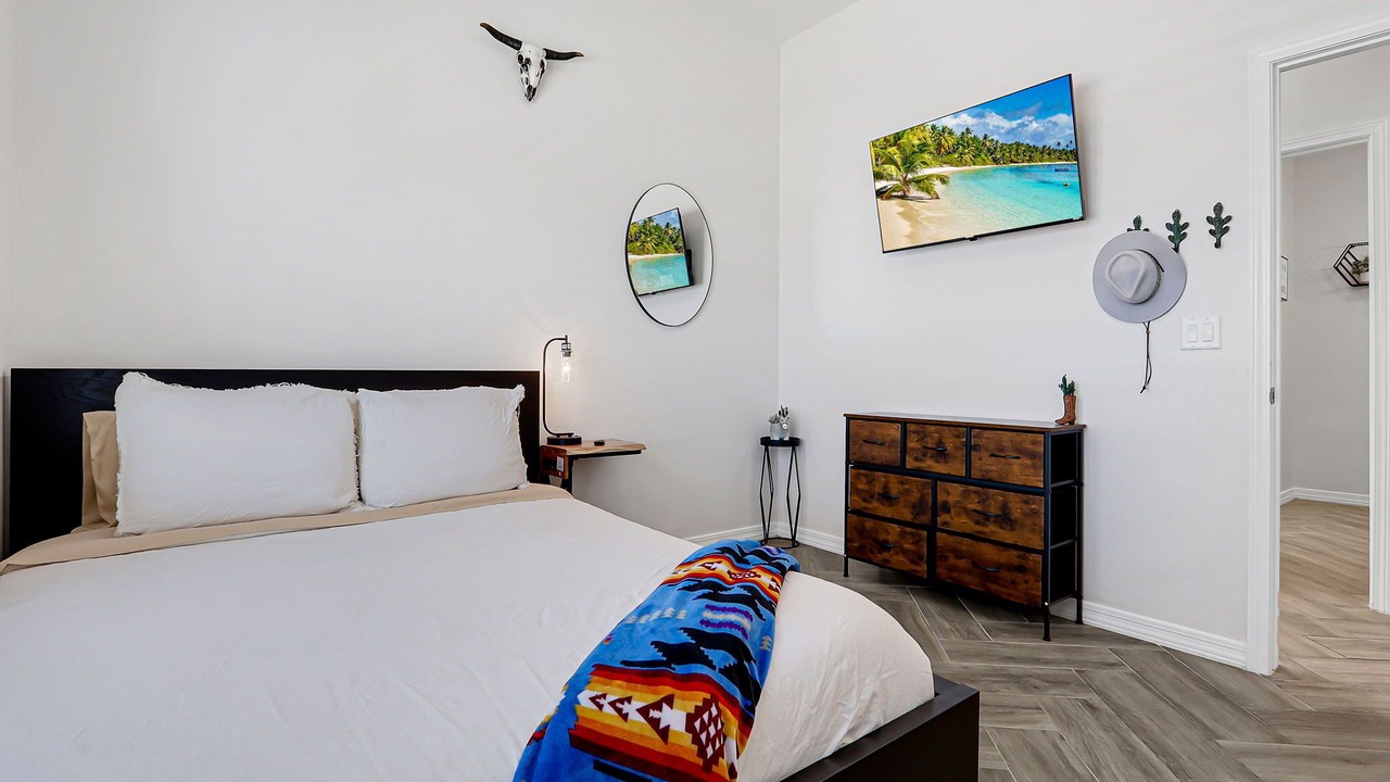 Photo of Bedroom in Biggs Field