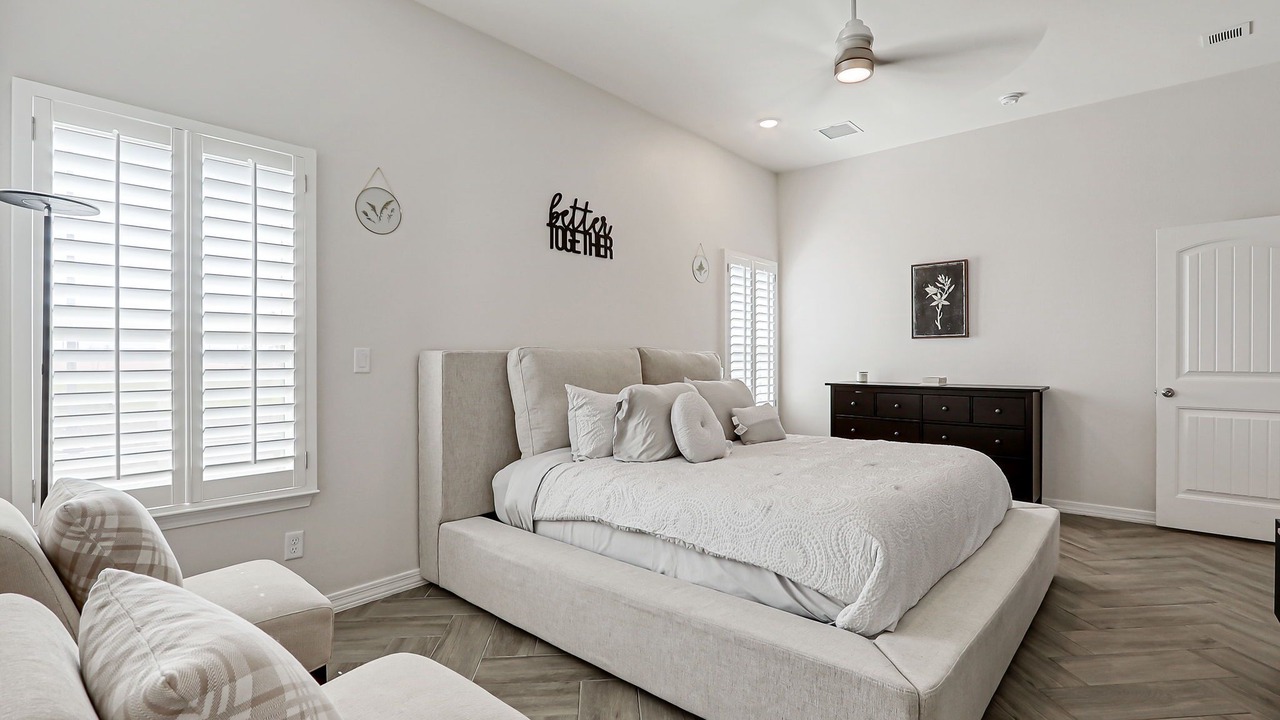 Photo of Bedroom in Biggs Field