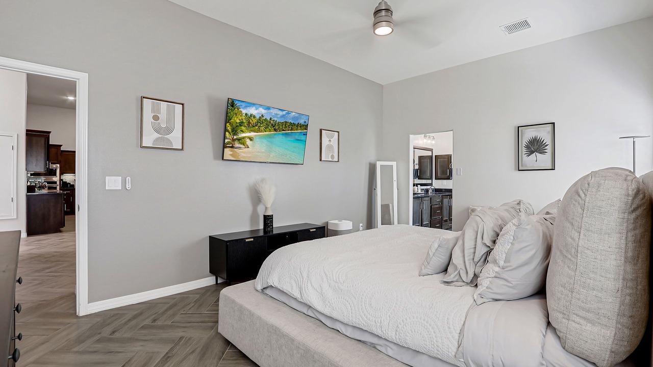 Photo of Bedroom in Biggs Field