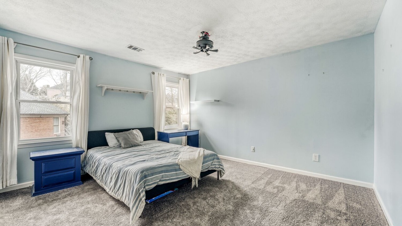Photo of Bedroom in Dunwoody