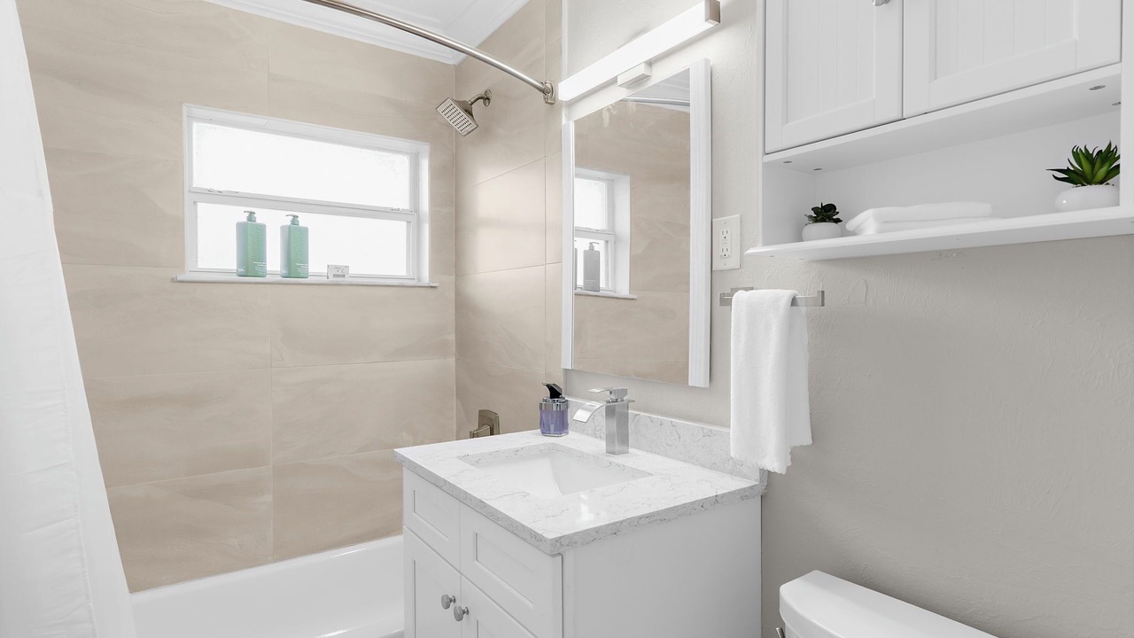 Photo of Bathroom in Edgewater