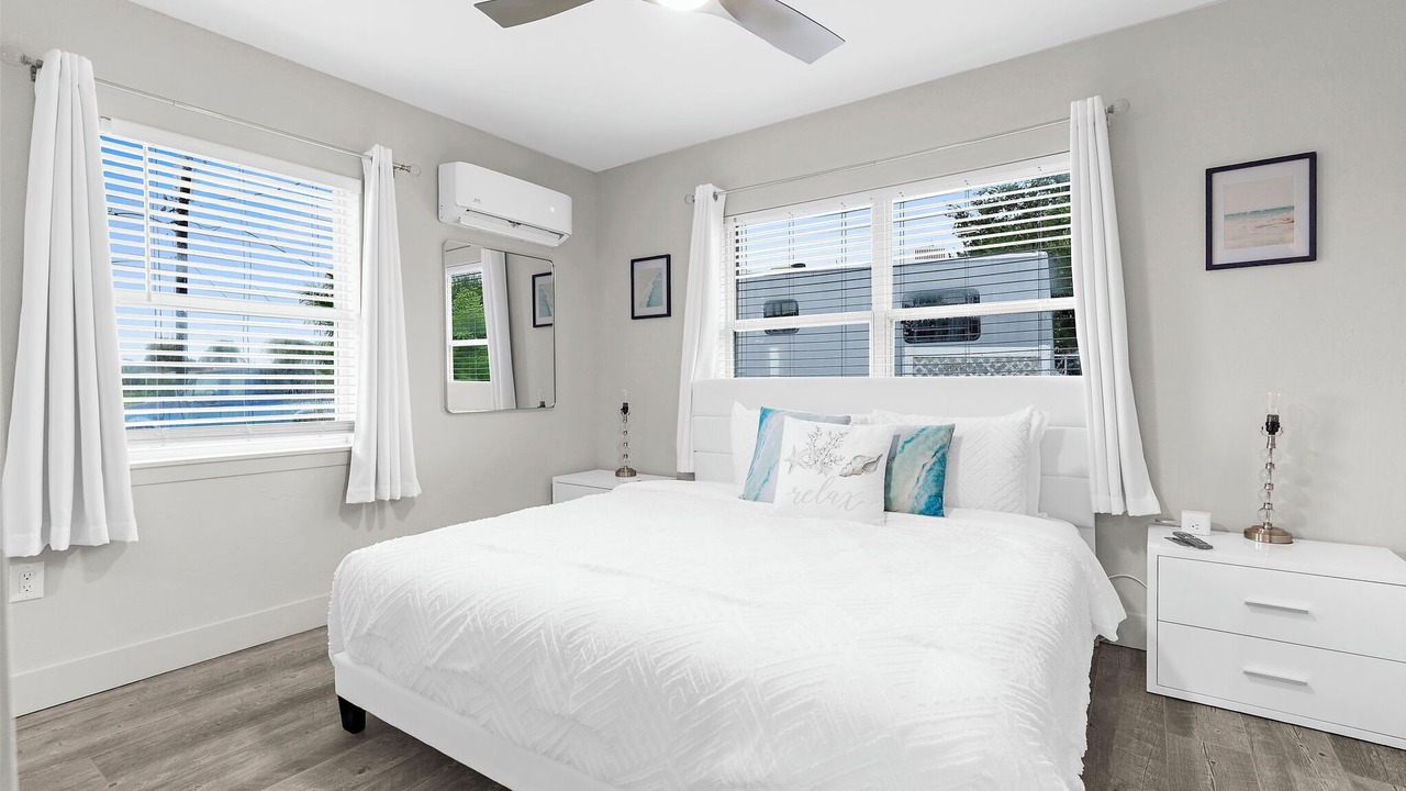 Photo of Bedroom in Edgewater
