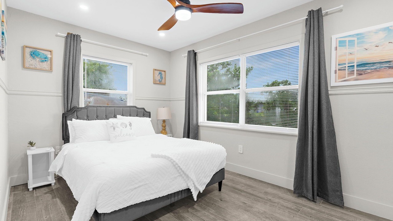 Photo of Bedroom in Edgewater