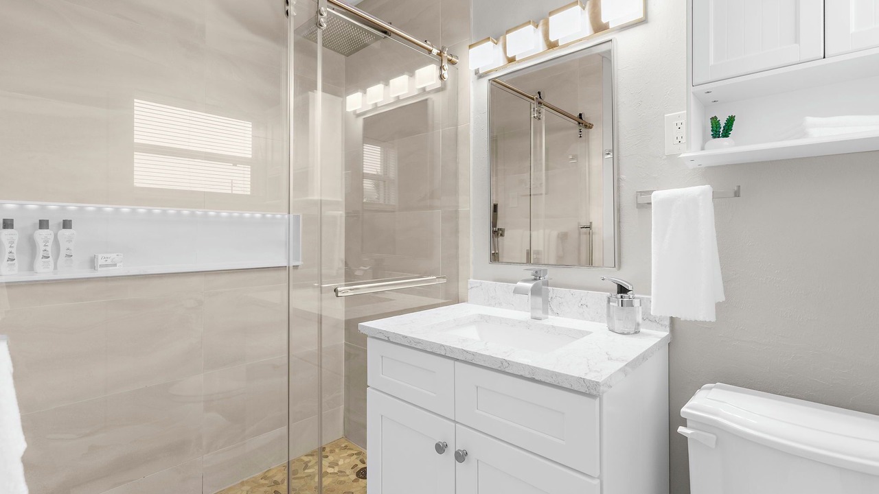 Photo of Bathroom in Edgewater