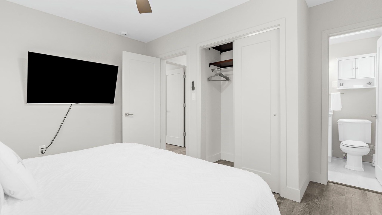 Photo of Bedroom in Edgewater
