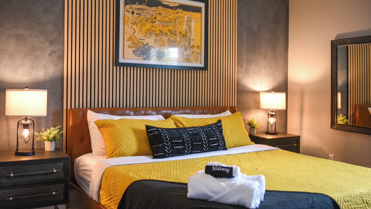 Photo of Bedroom in South Side Slopes