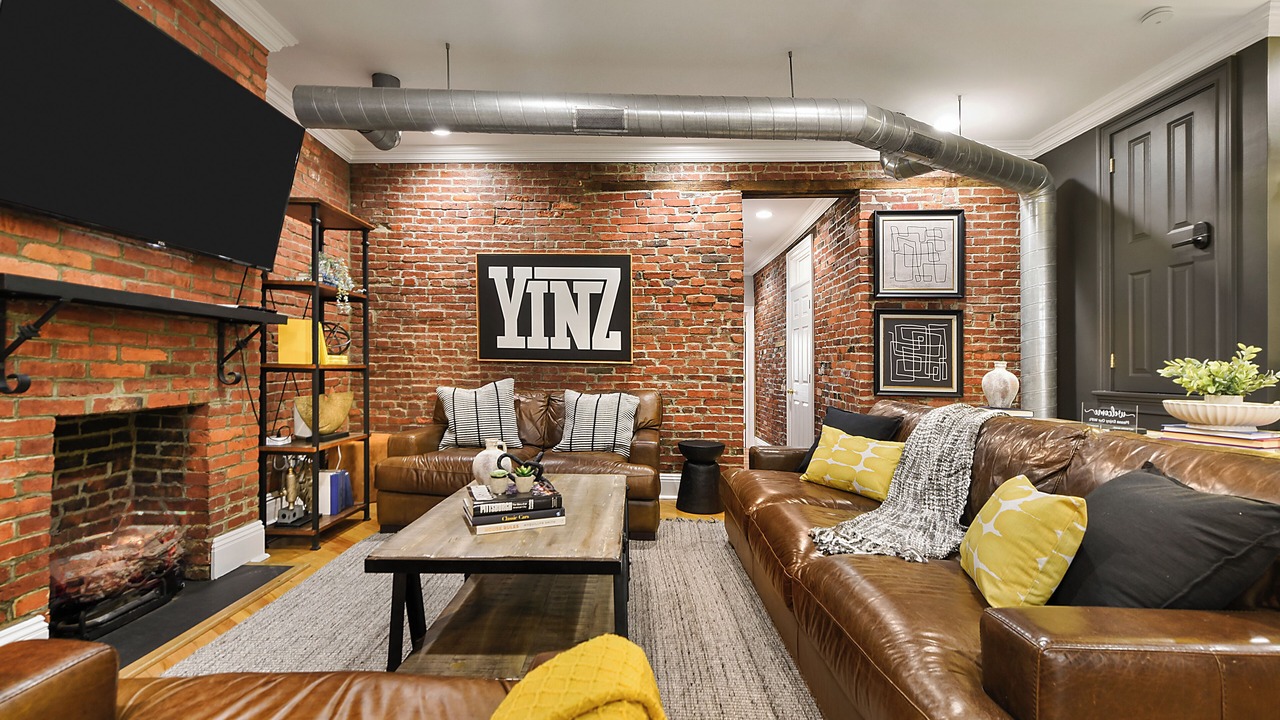Photo of Livingroom in South Side Slopes