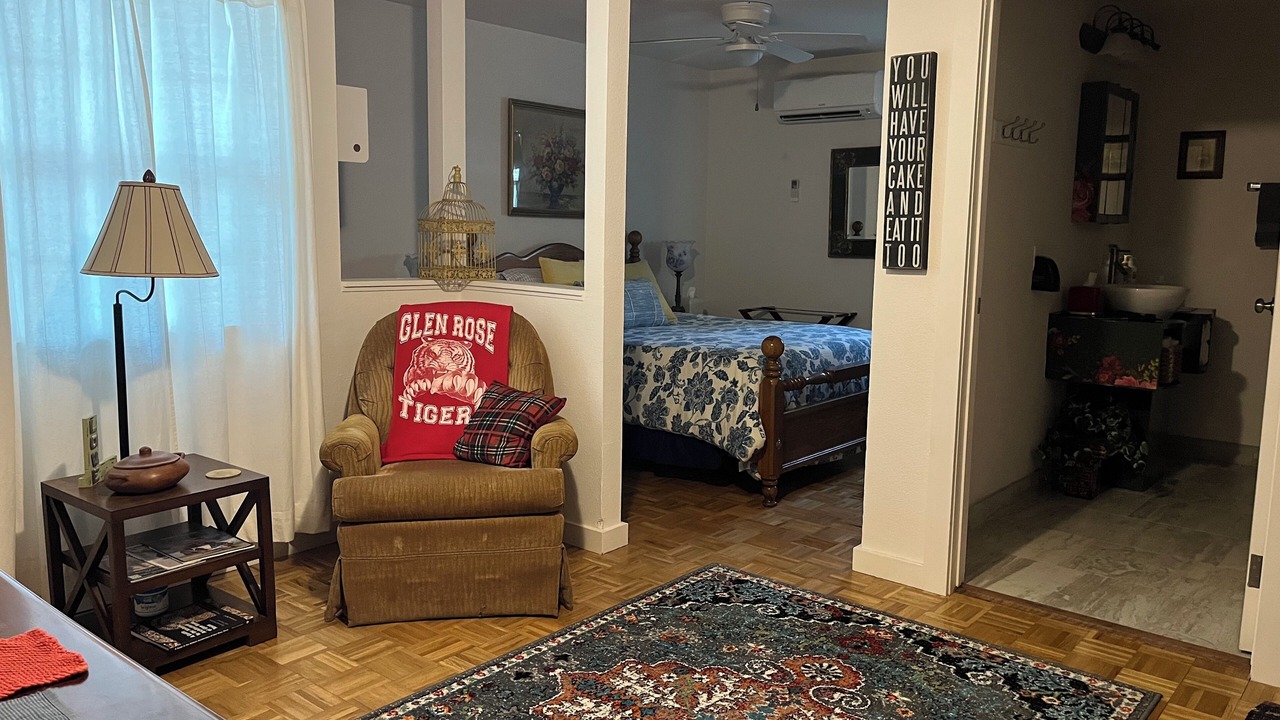 Photo of Bedroom in Glen Rose