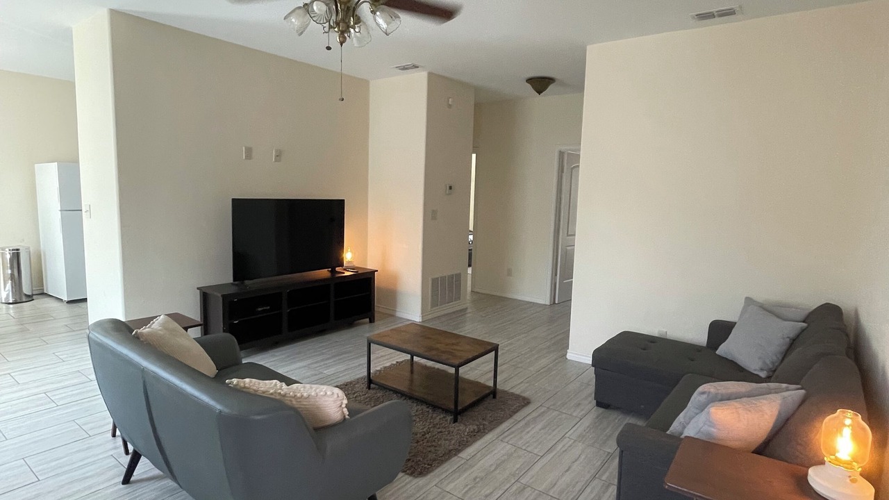 Photo of Livingroom in Lindale
