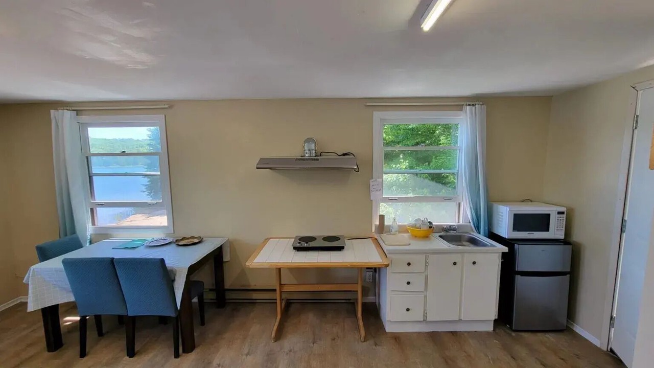 Photo of Kitchen in Dysart et al