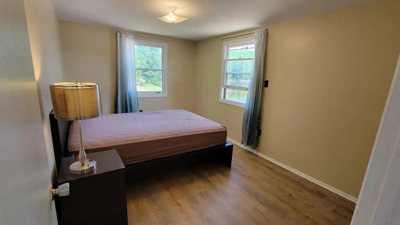 Photo of Bedroom in Dysart et al