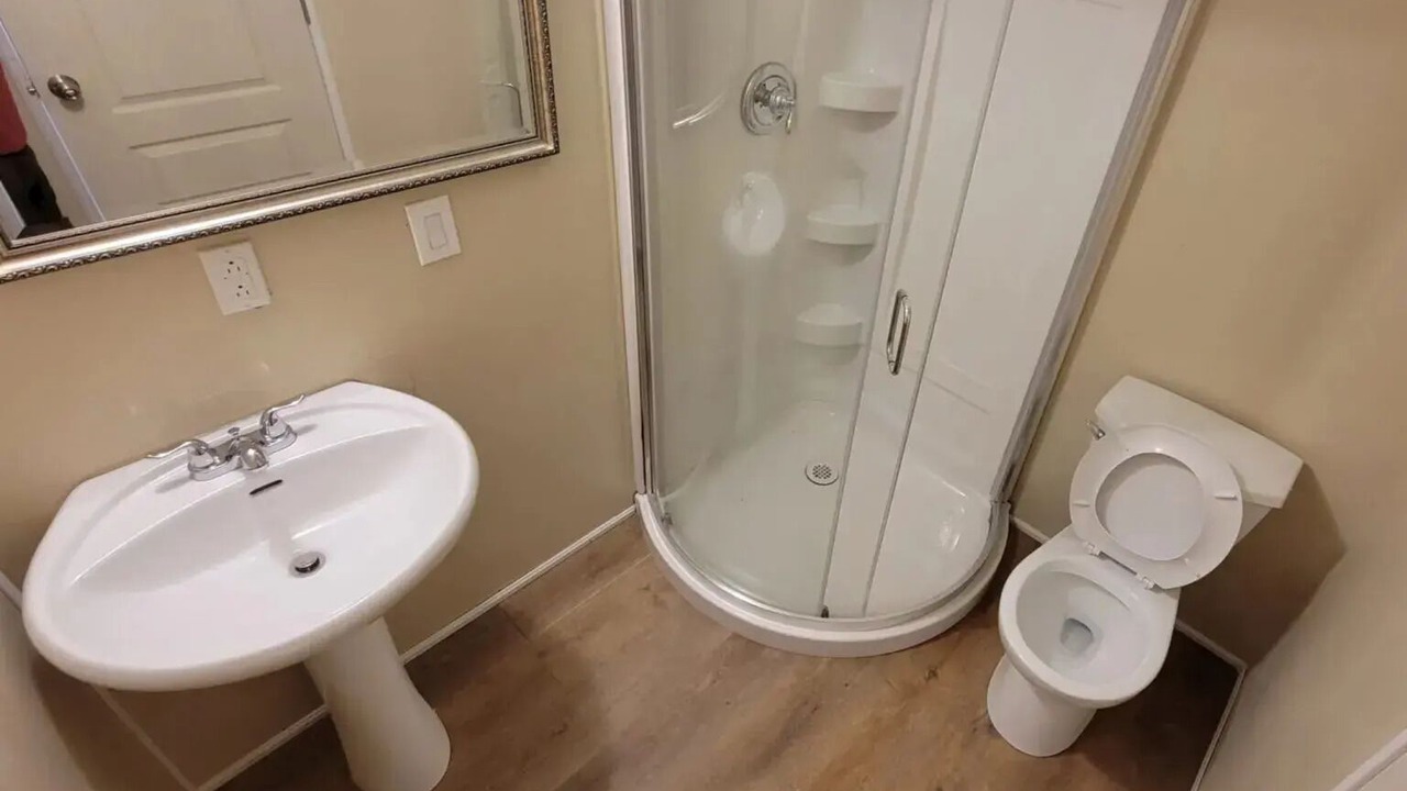 Photo of Bathroom in Dysart et al