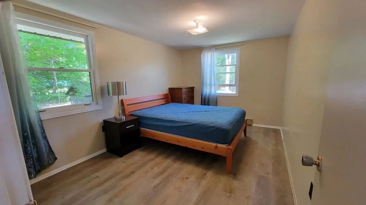 Photo of Bedroom in Dysart et al
