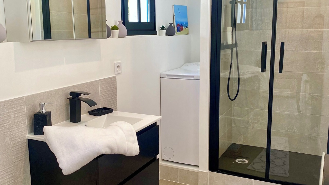 Photo of Bathroom in Plouigneau