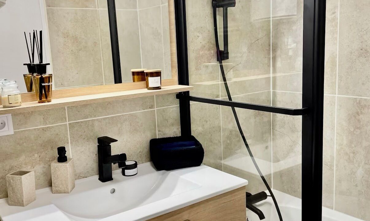Photo of Bathroom in Aucamville