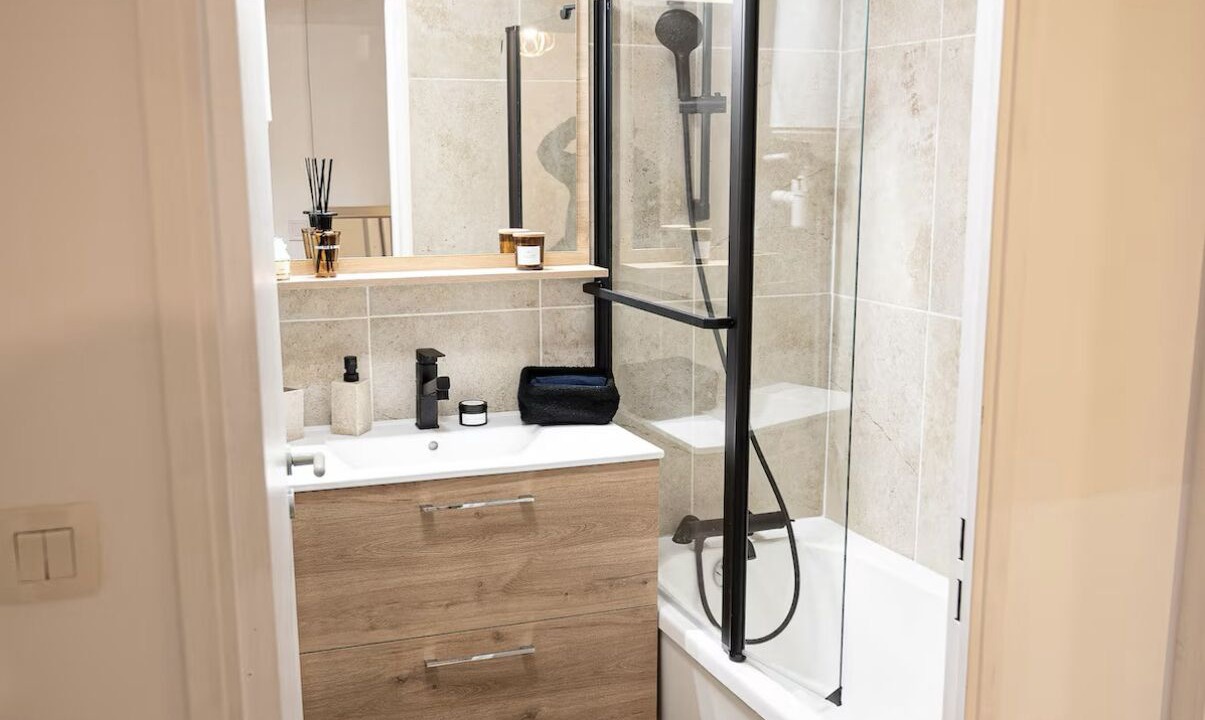 Photo of Bathroom in Aucamville