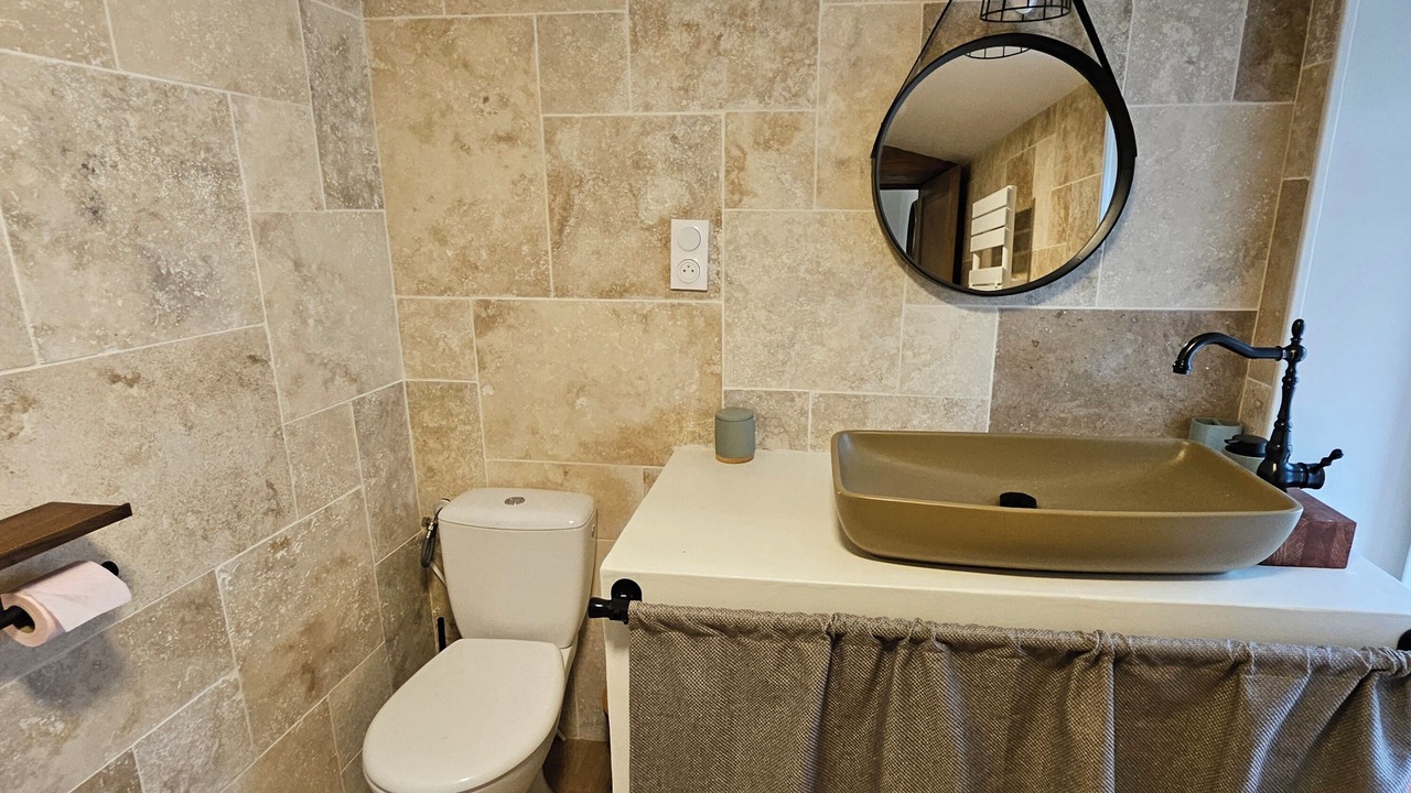 Photo of Bathroom in Villedubert