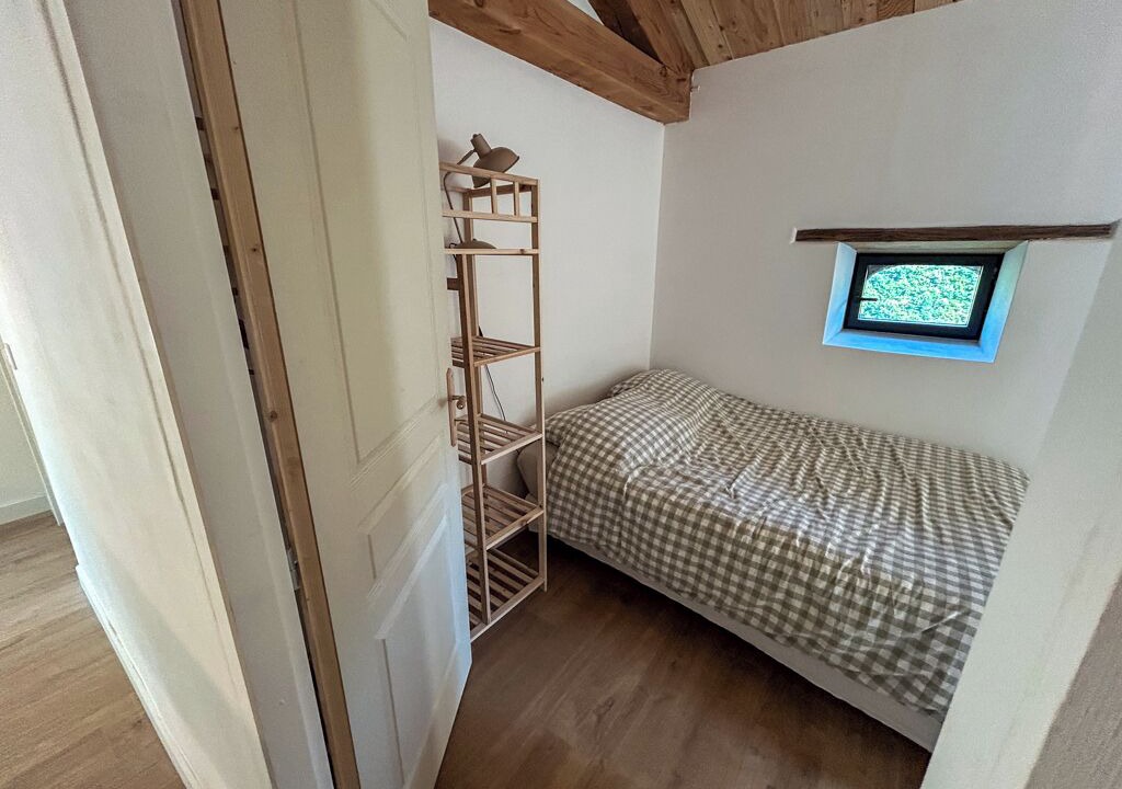 Photo of Bedroom in Saint-Roman-de-Codieres