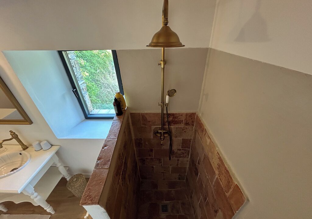 Photo of Bathroom in Saint-Roman-de-Codieres