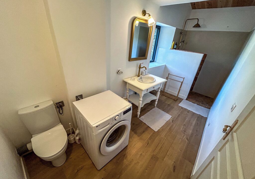 Photo of Bathroom in Saint-Roman-de-Codieres