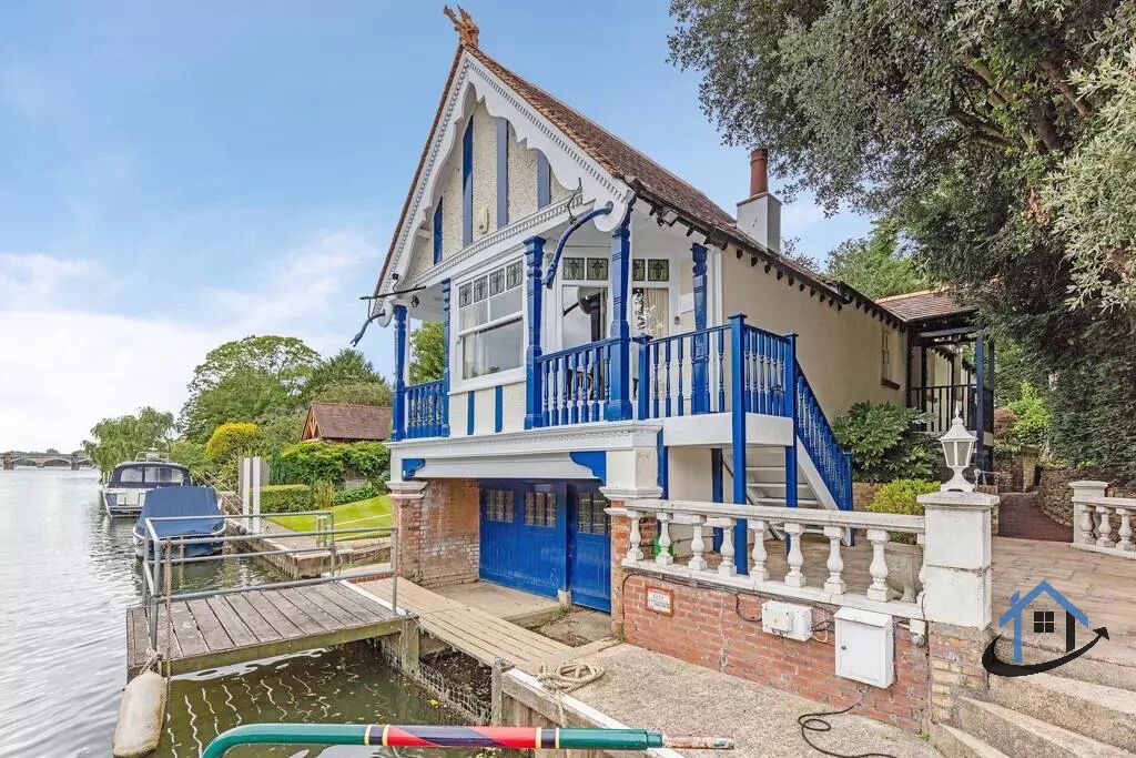 Photo of Outdoor in Hampton Wick