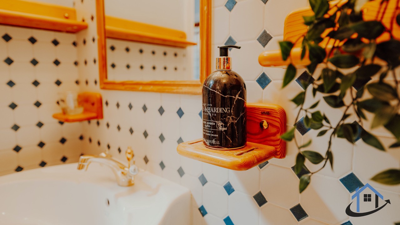 Photo of Bathroom in Hampton Wick