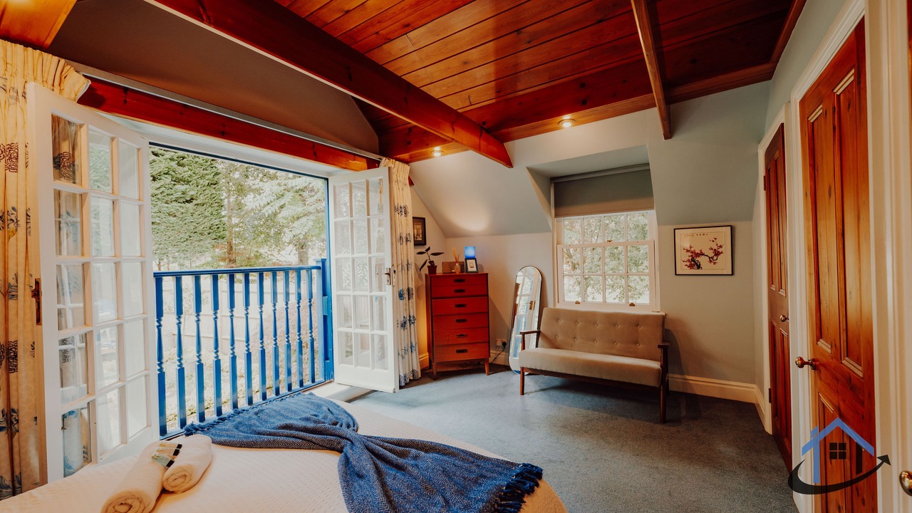 Photo of Bedroom in Hampton Wick