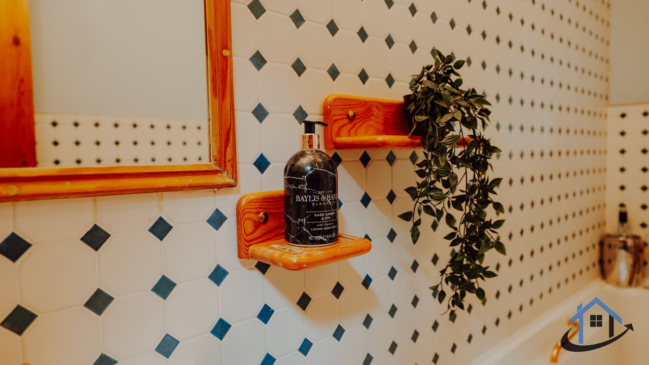 Photo of Bathroom in Hampton Wick