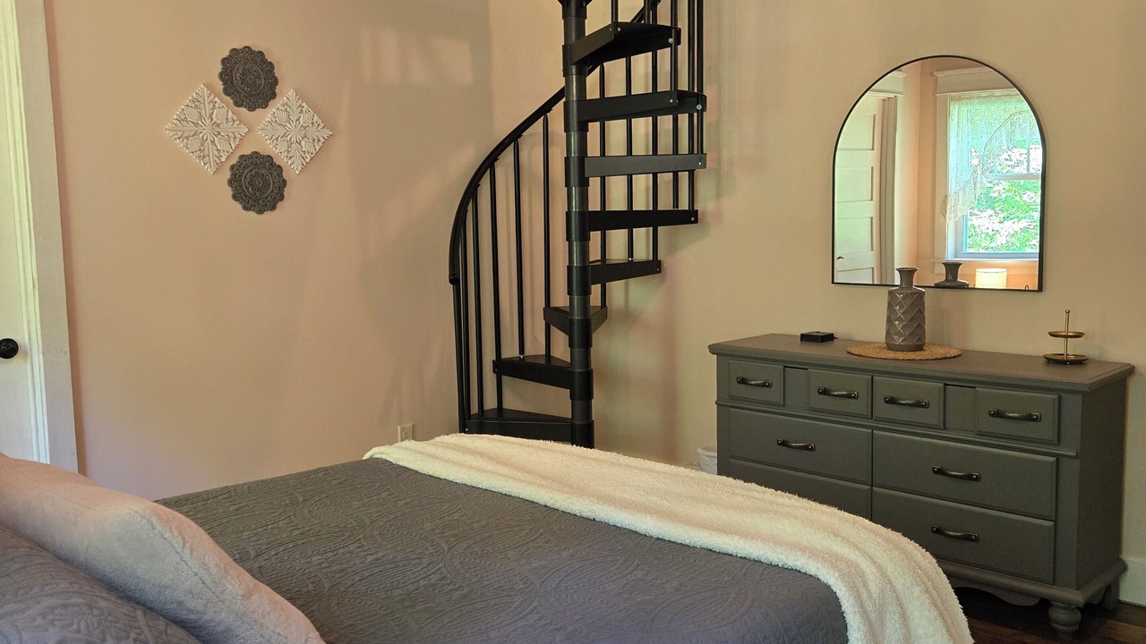 Photo of Bedroom in Bridgman