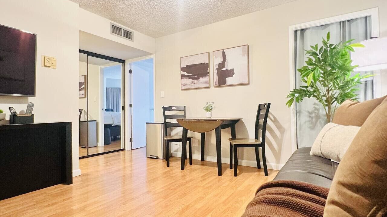 Photo of Livingroom in Downtown Honolulu