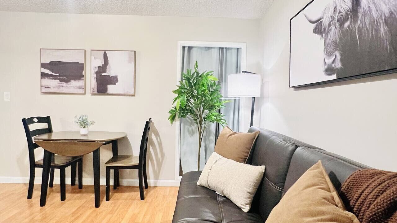 Photo of Livingroom in Downtown Honolulu