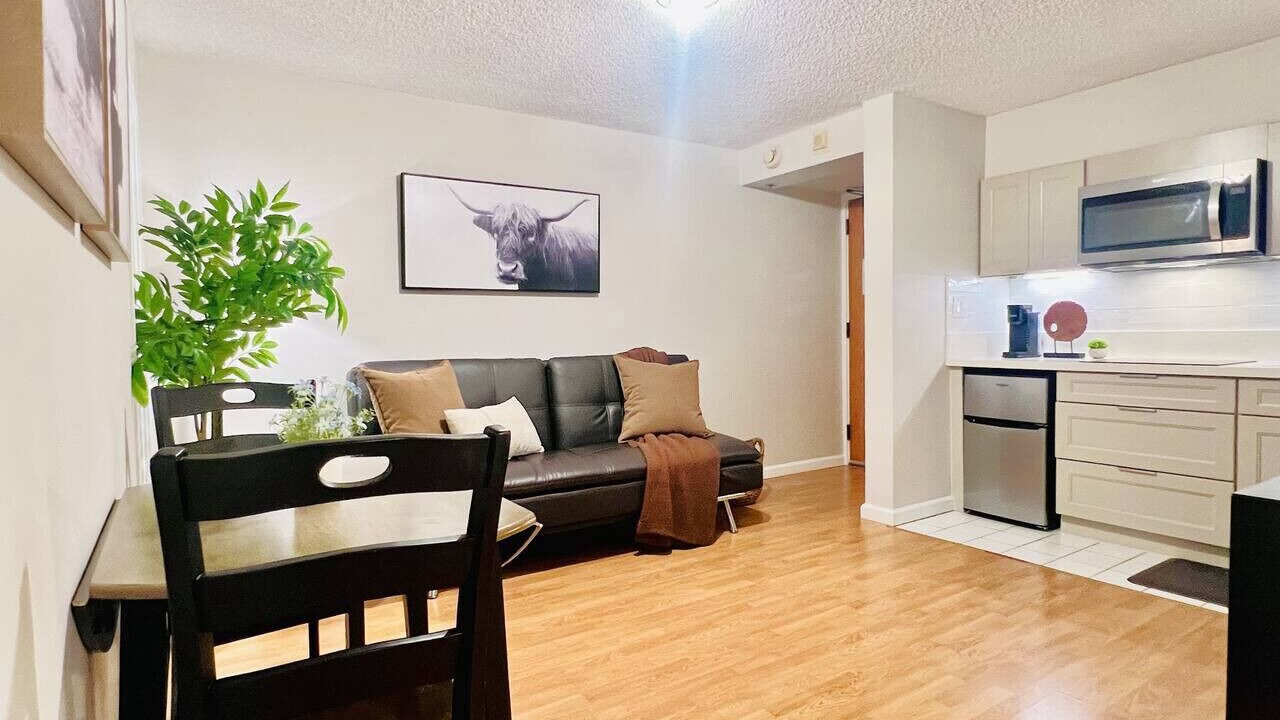 Photo of Livingroom in Downtown Honolulu