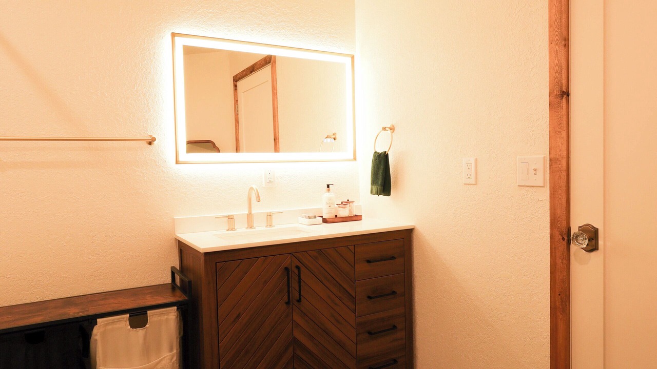 Photo of Bathroom in Oroville