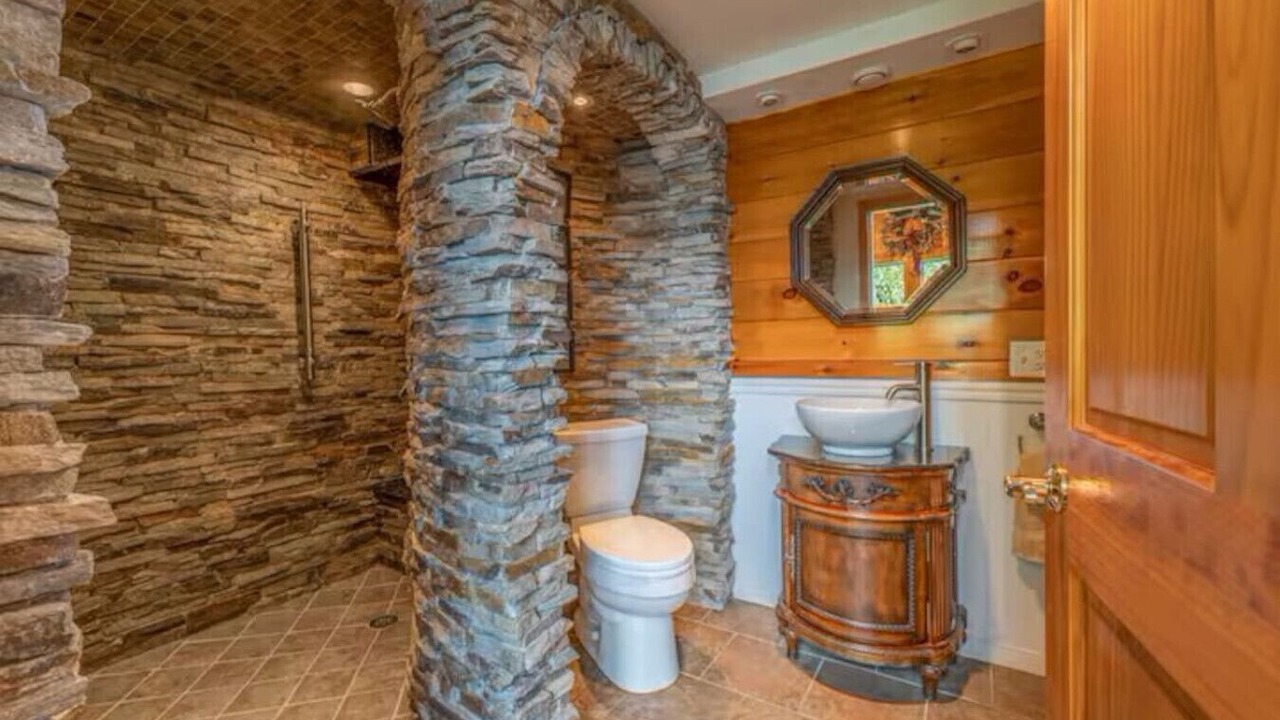 Photo of Bathroom in Old Town