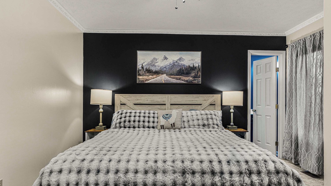 Photo of Bedroom in McGaheysville