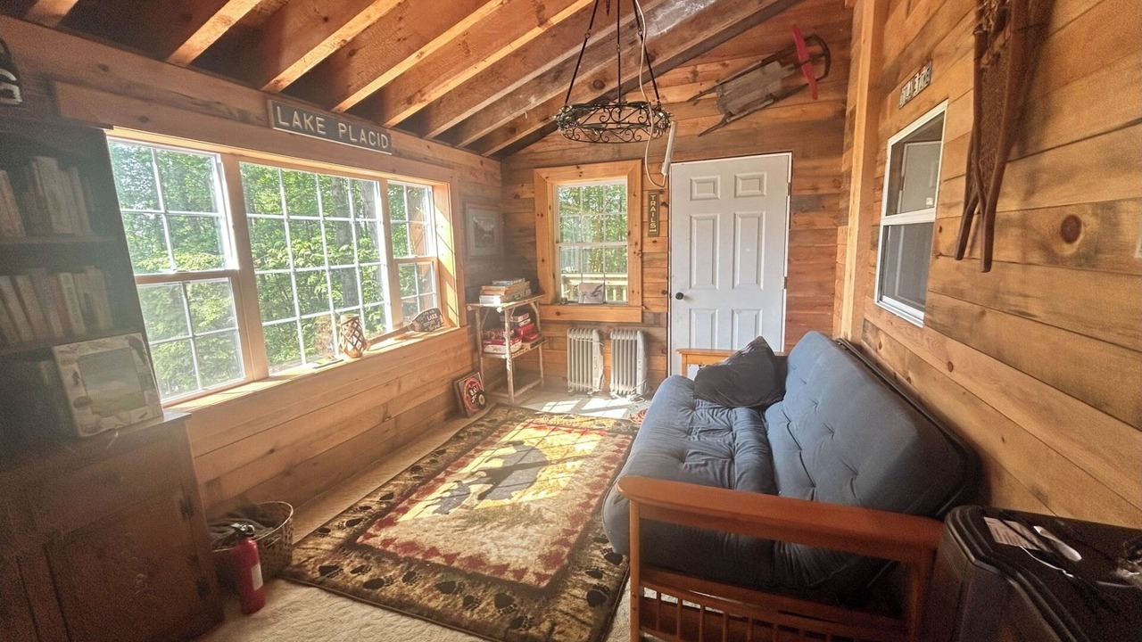 Photo of Livingroom in Northville