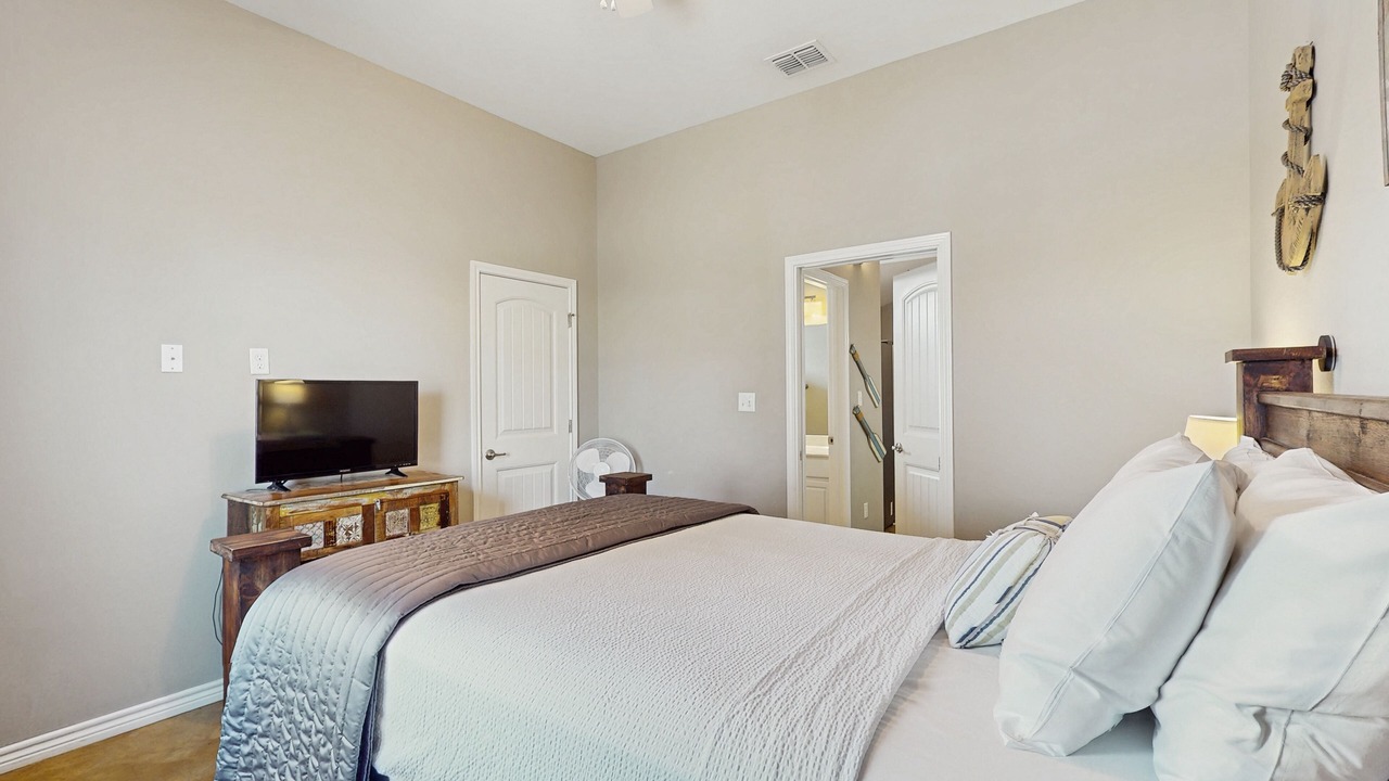 Photo of Bedroom in Corpus Christi